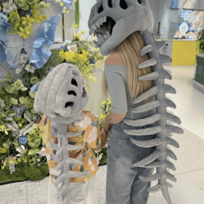 TransformaSaurus™ – Tenue Dino en Peluche - Luméa Swiss - Québec